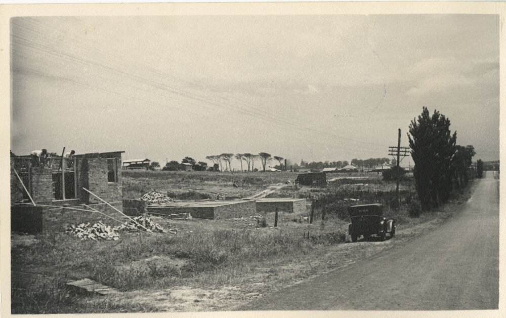 Ryde Council Housing Scheme Project no.3: Gladesville, 1948  : looking west along Thompson Street from Pittwater Road
