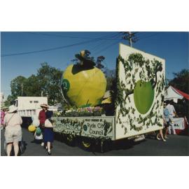 Granny Smith apple parade float