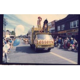 Ronald McDonald float, Granny Smith Festival parade