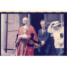 Mayor Mick Lardelli opening the Granny Smith Festival