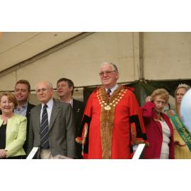 Granny Smith Festival, 2007: dignitaries on stage