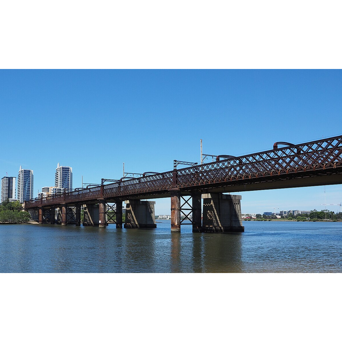 Meadowbank-Rhodes railway bridge