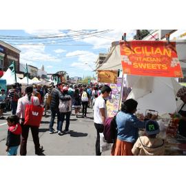 Stalls and crowds, Granny Smith Festival, 2022