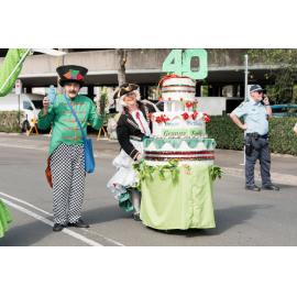 Granny Smith Festival 2025: Granny Smiths 40 years birthday cake in the parade