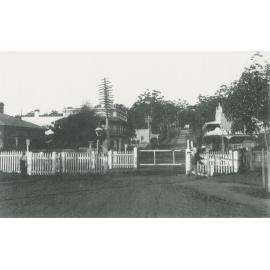 Level crossing at Eastwood railway station, around 1912