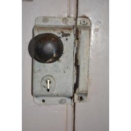 Elsinore, 20 Osborne Avenue, Putney: bedroom 1 door lock