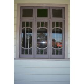 Elsinore, 20 Osborne Avenue, Putney: front window, close-up