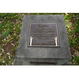 Armistice Plinth (plaque), Memorial Park