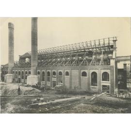 Ryde Pumping Station No.2 : erection of roof framing to boiler and economiser house, 1919