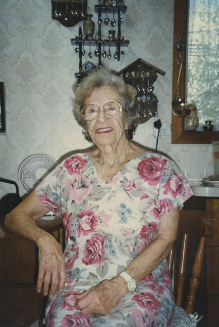 Oral history of Muriel (Ivy) Mackenzie