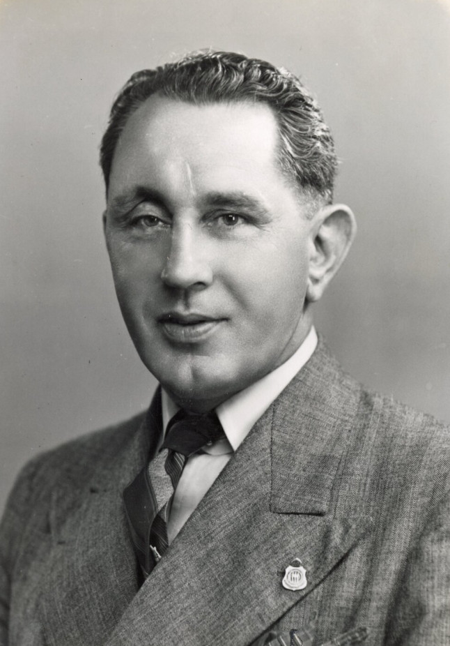 Clive Dare Bondfield, 1897–1972